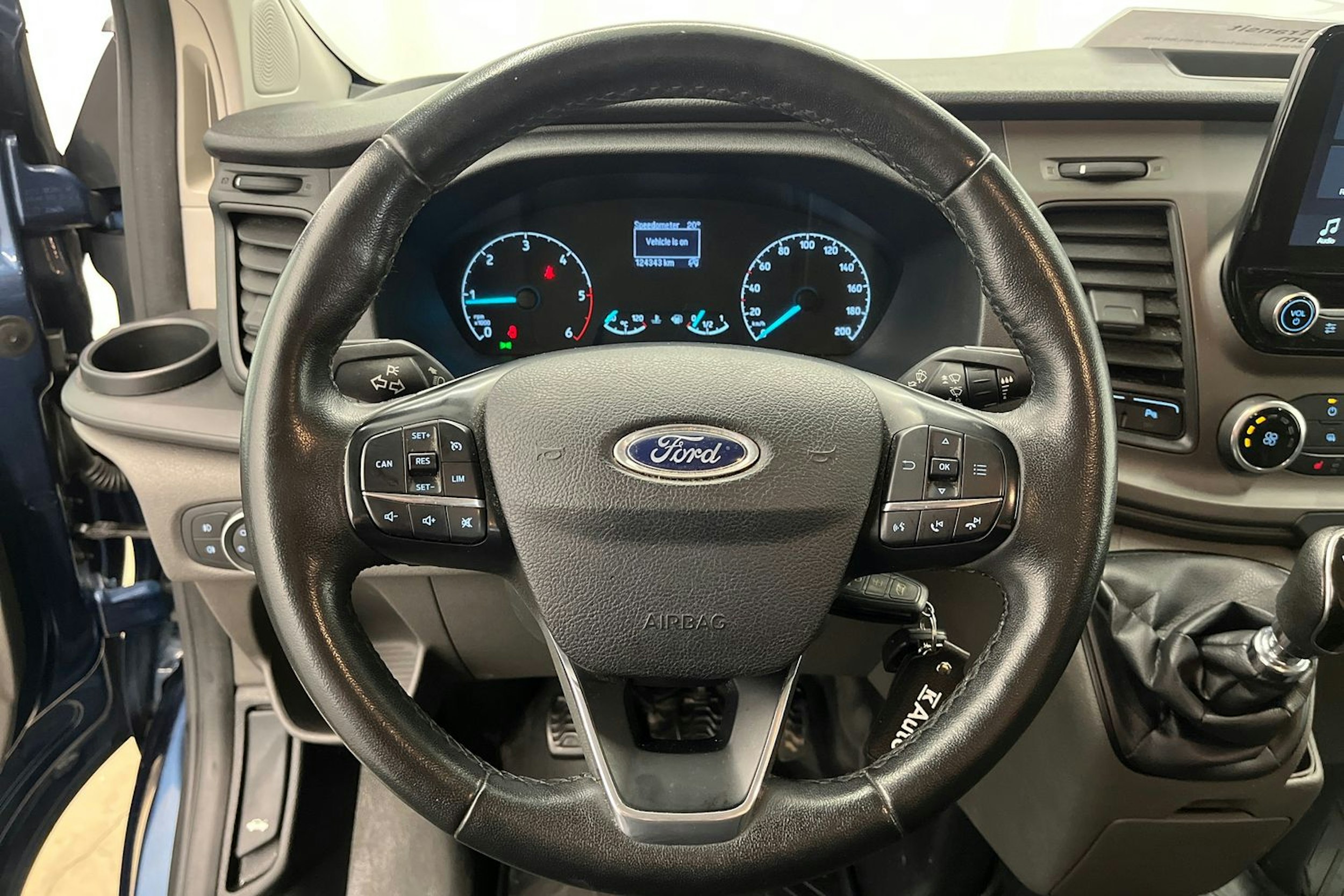 Sininen Ford Transit Custom 2018 kuva 20.