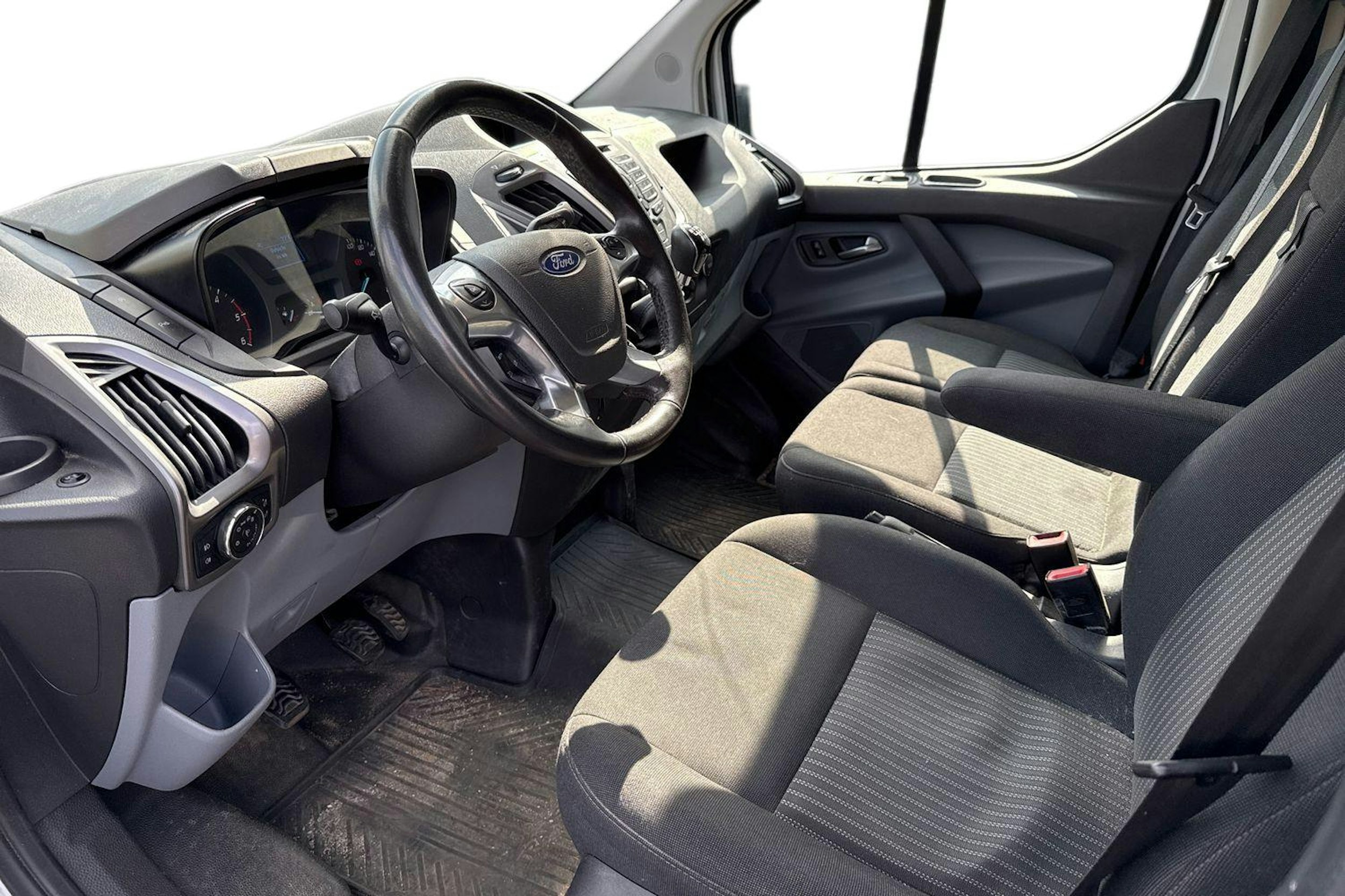 valkoinen Ford Transit Custom 2018 kuva 3.