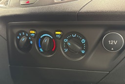 valkoinen Ford Transit Custom 2018 kuva 18.