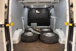 valkoinen Ford Transit Custom 2018 kuva 21.
