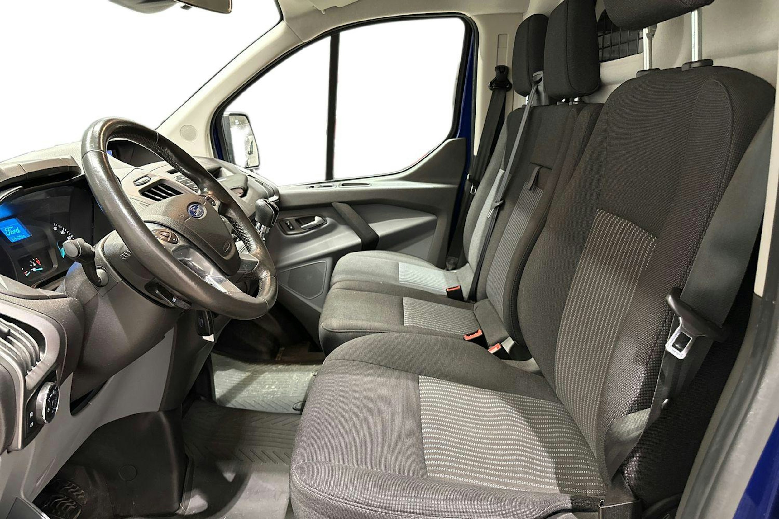 sininen Ford Transit Custom 2018 kuva 3.