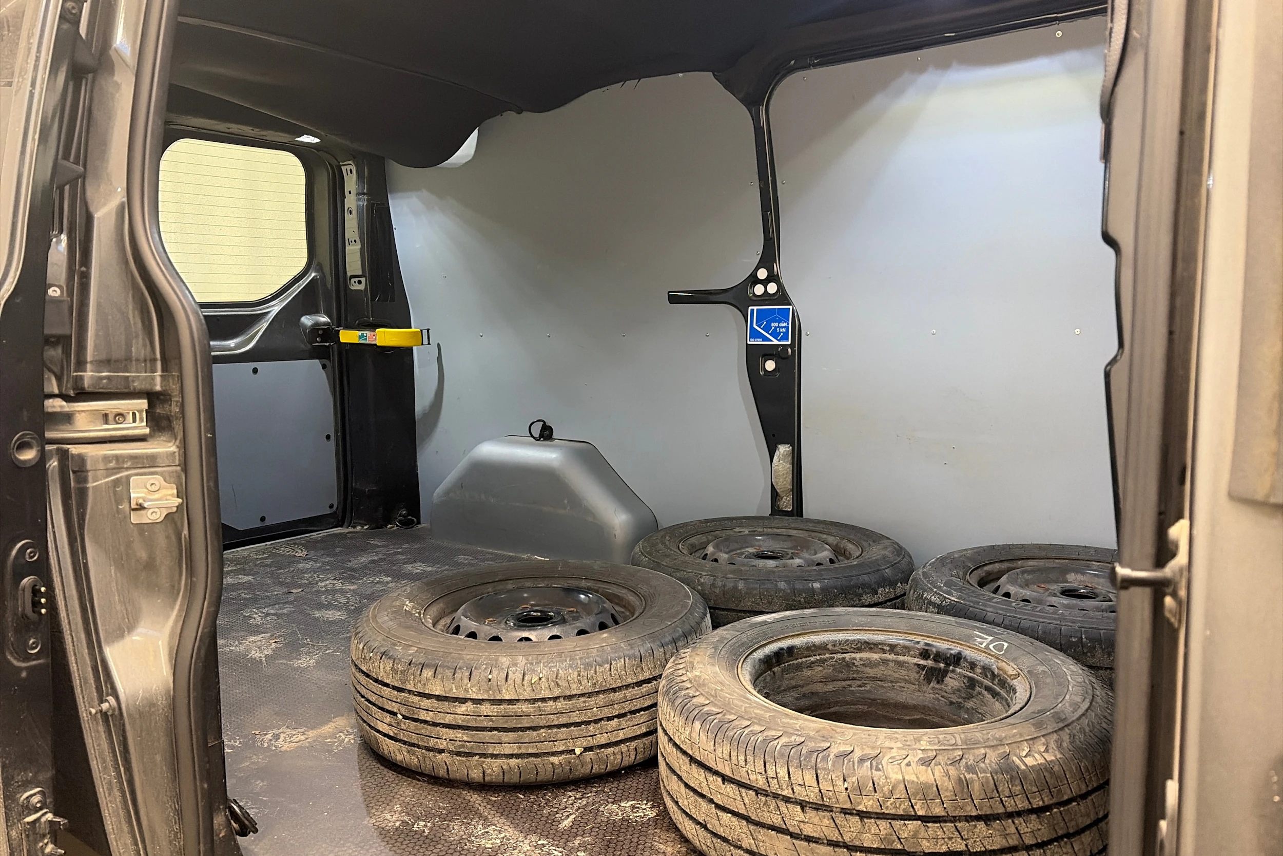 harmaa Ford Transit Custom 2018 kuva 11.