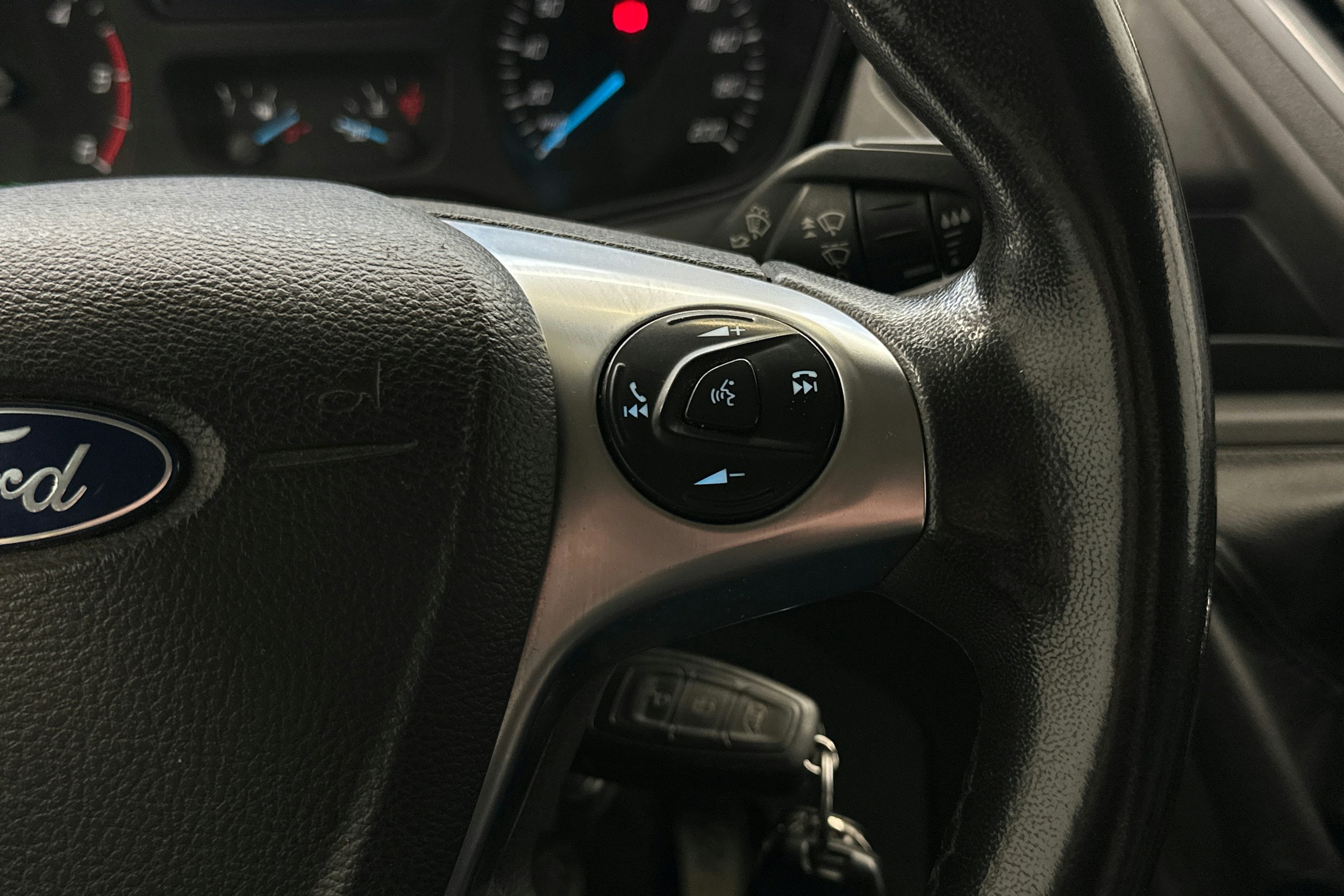 musta Ford Transit Custom 2018 kuva 11.