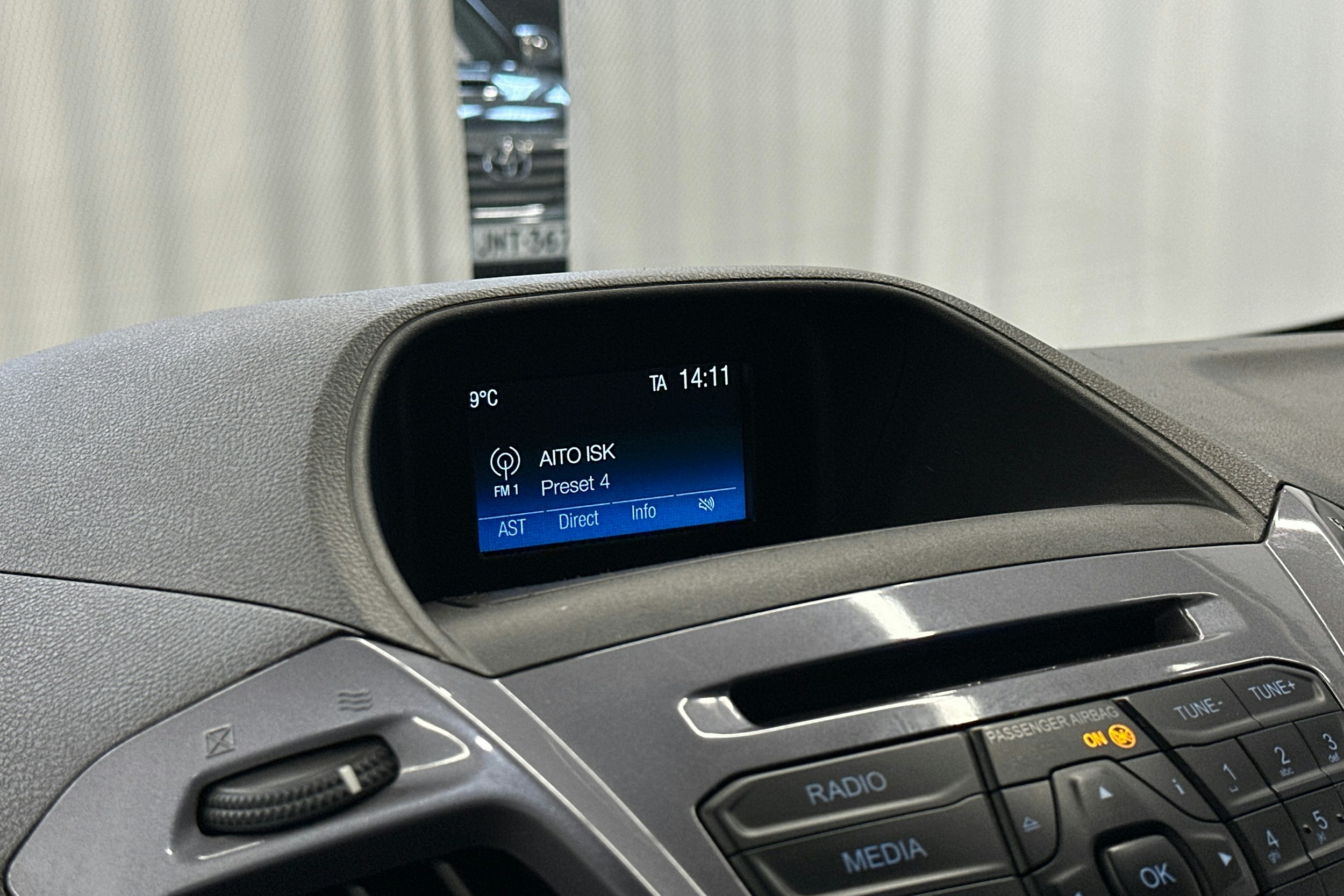 musta Ford Transit Custom 2018 kuva 15.