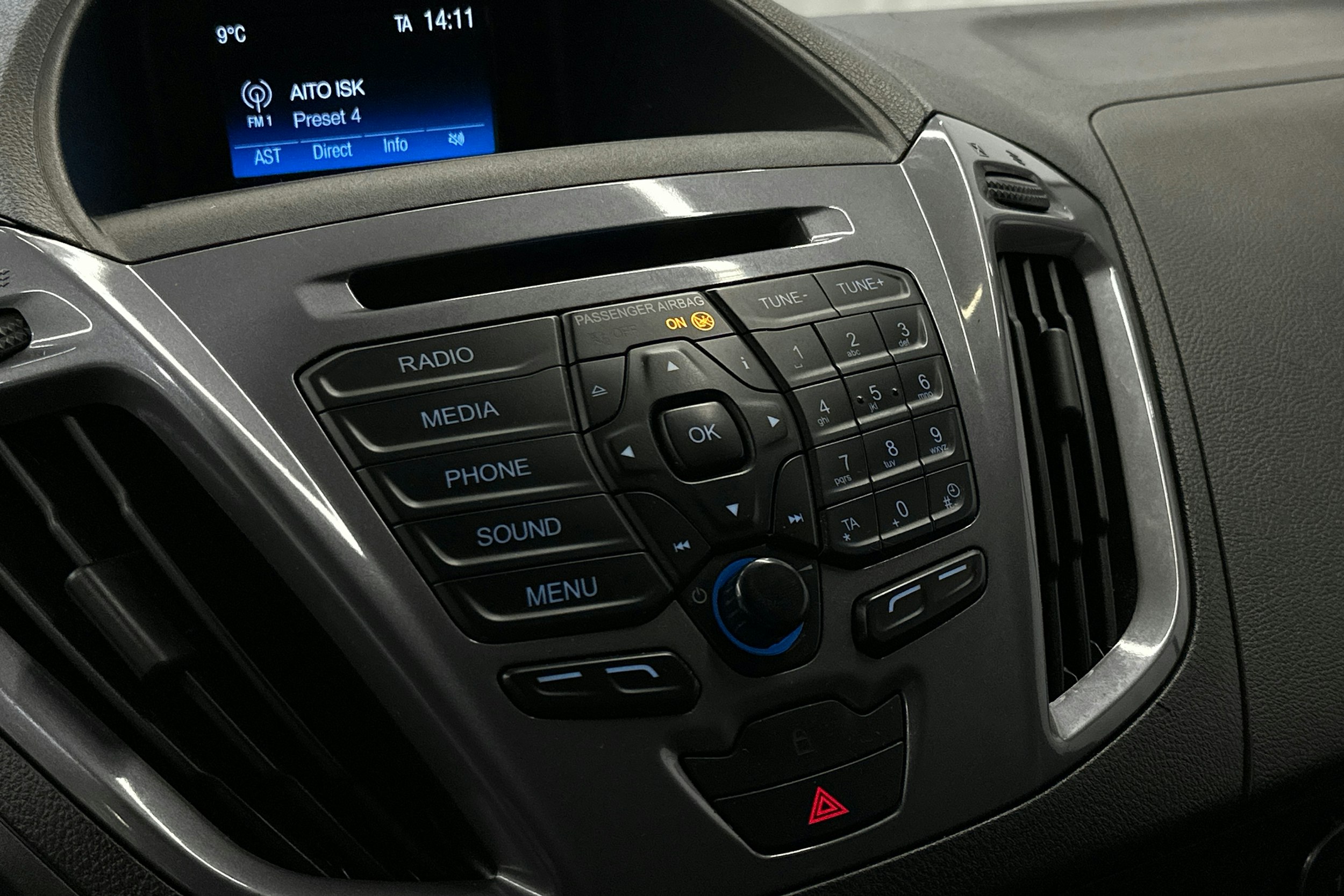 musta Ford Transit Custom 2018 kuva 16.