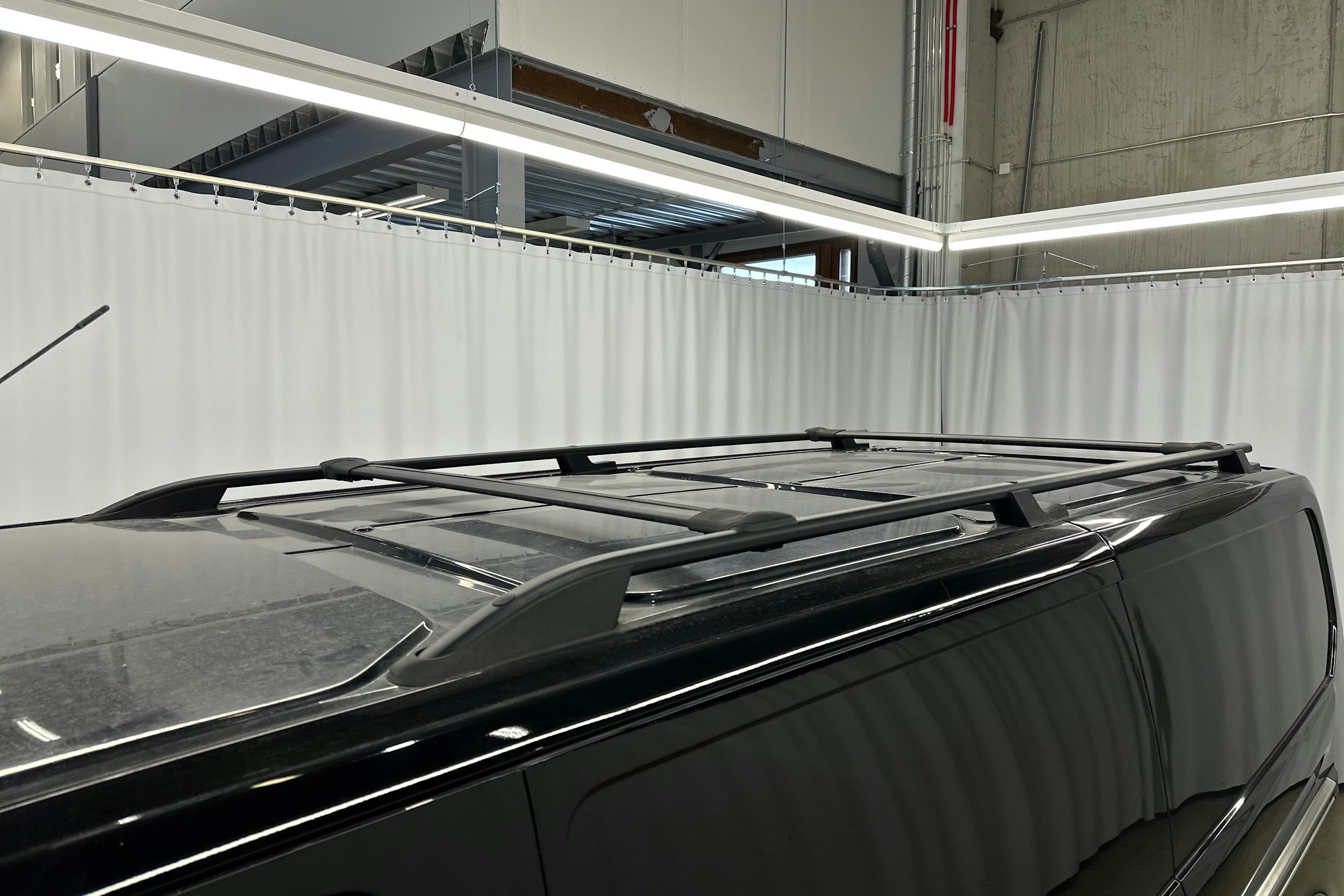 musta Ford Transit Custom 2018 kuva 23.