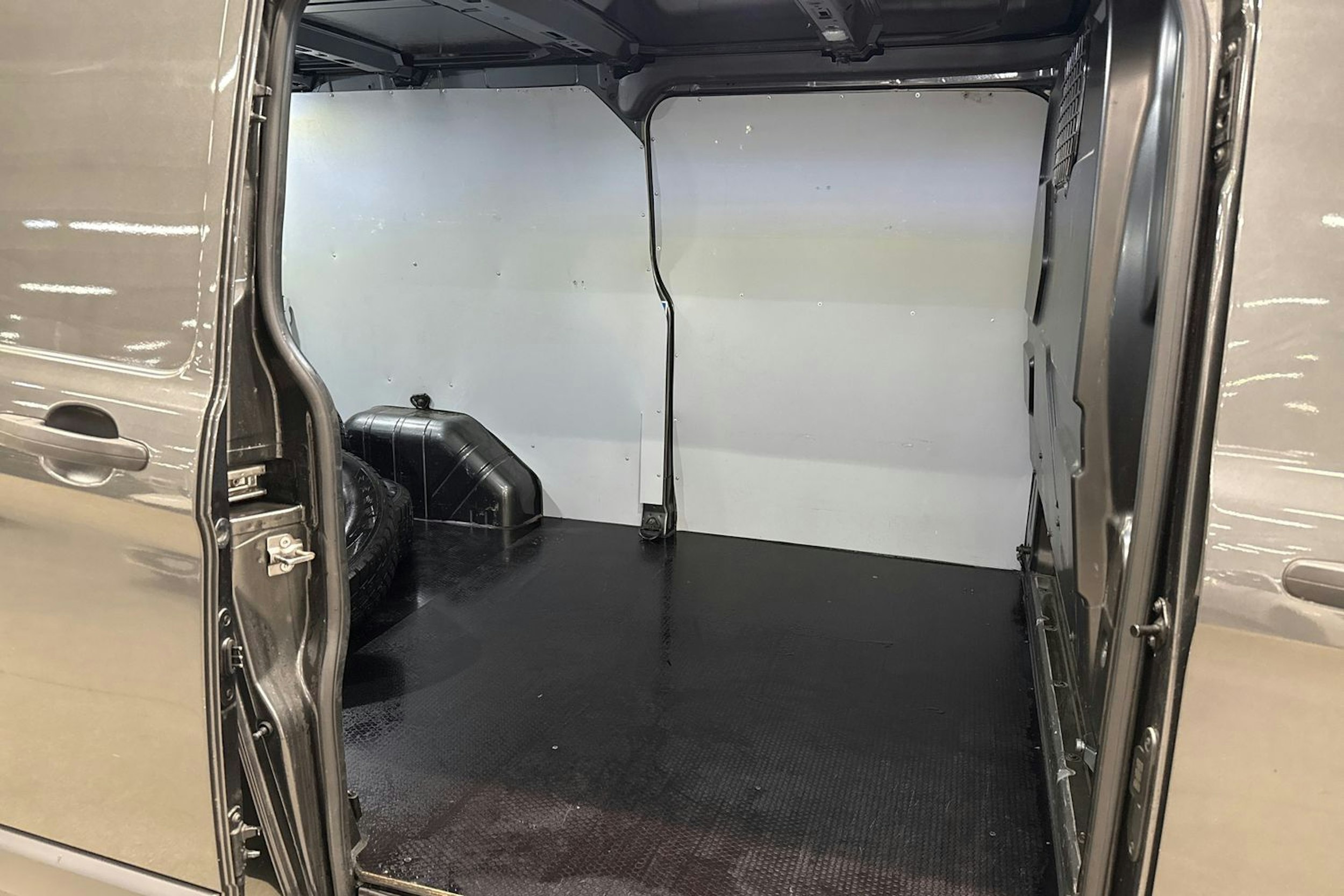 harmaa Ford Transit Custom 2018 kuva 10.