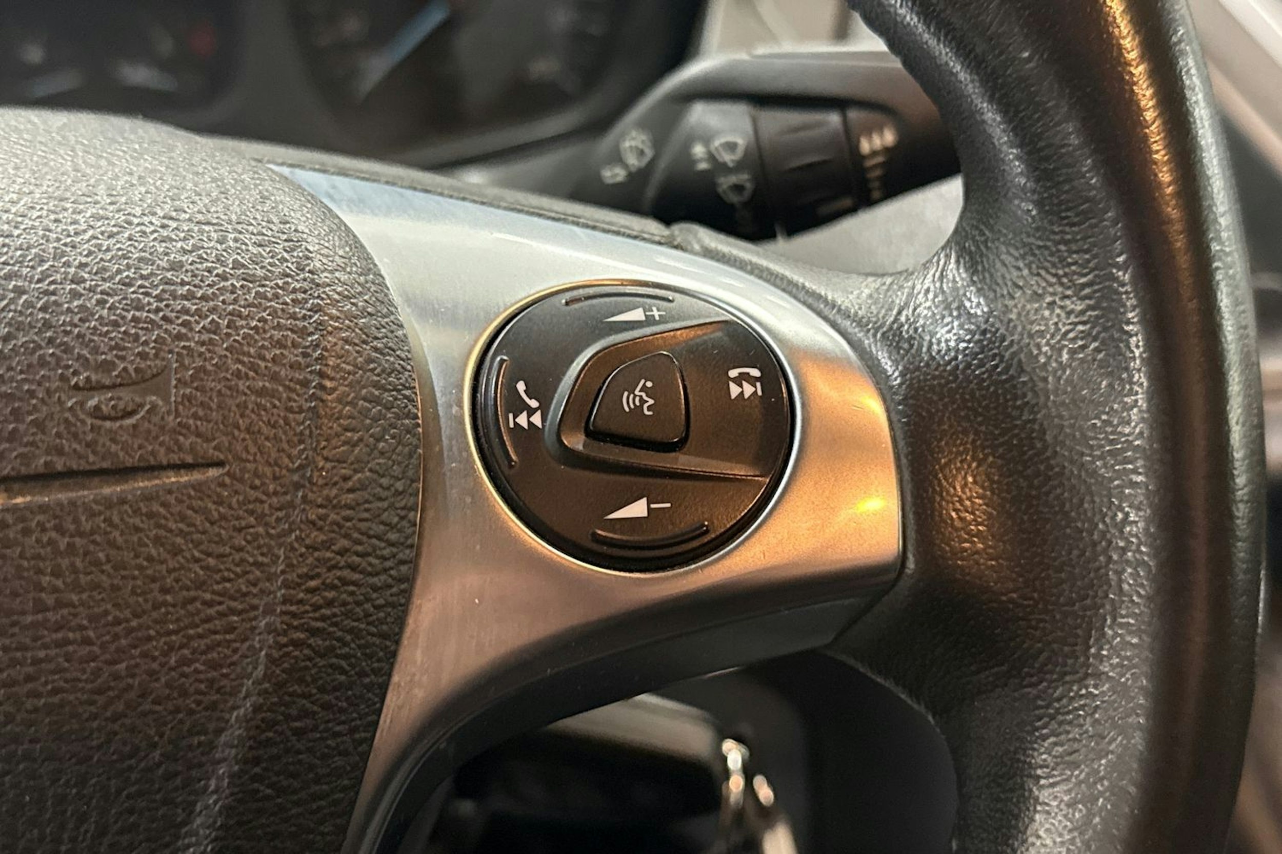 harmaa Ford Transit Custom 2018 kuva 13.