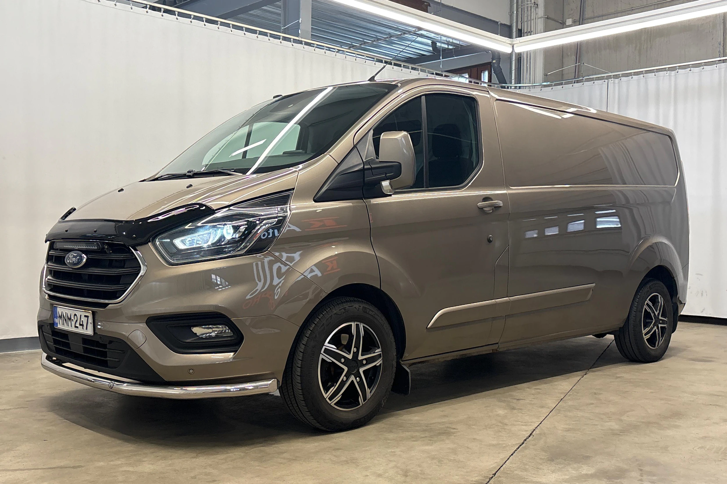 harmaa Ford Transit Custom 2018 kuva 6.