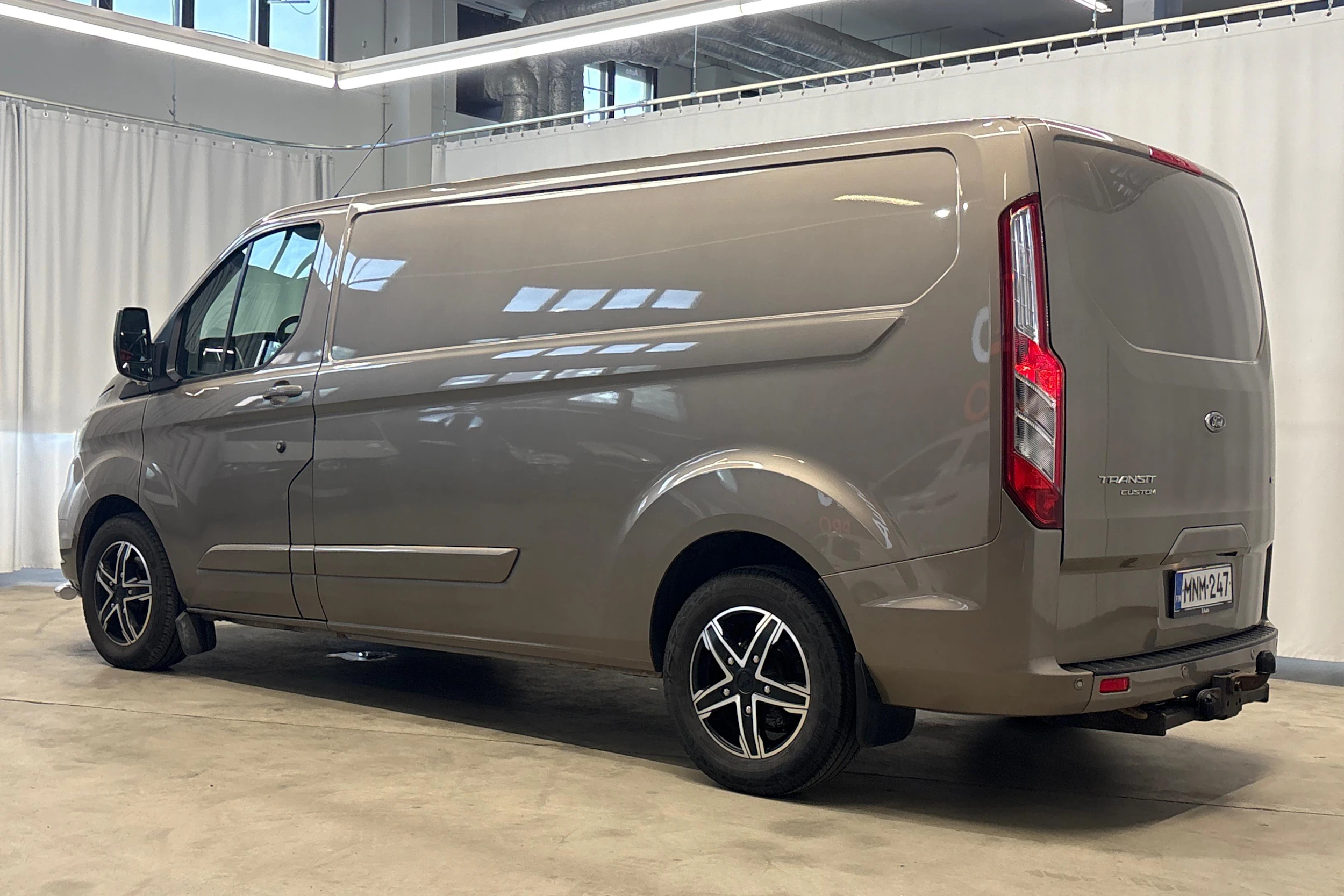 harmaa Ford Transit Custom 2018 kuva 7.