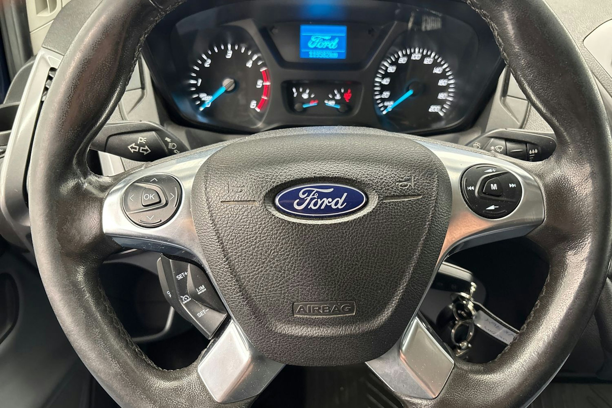 sininen Ford Transit Custom 2018 kuva 17.