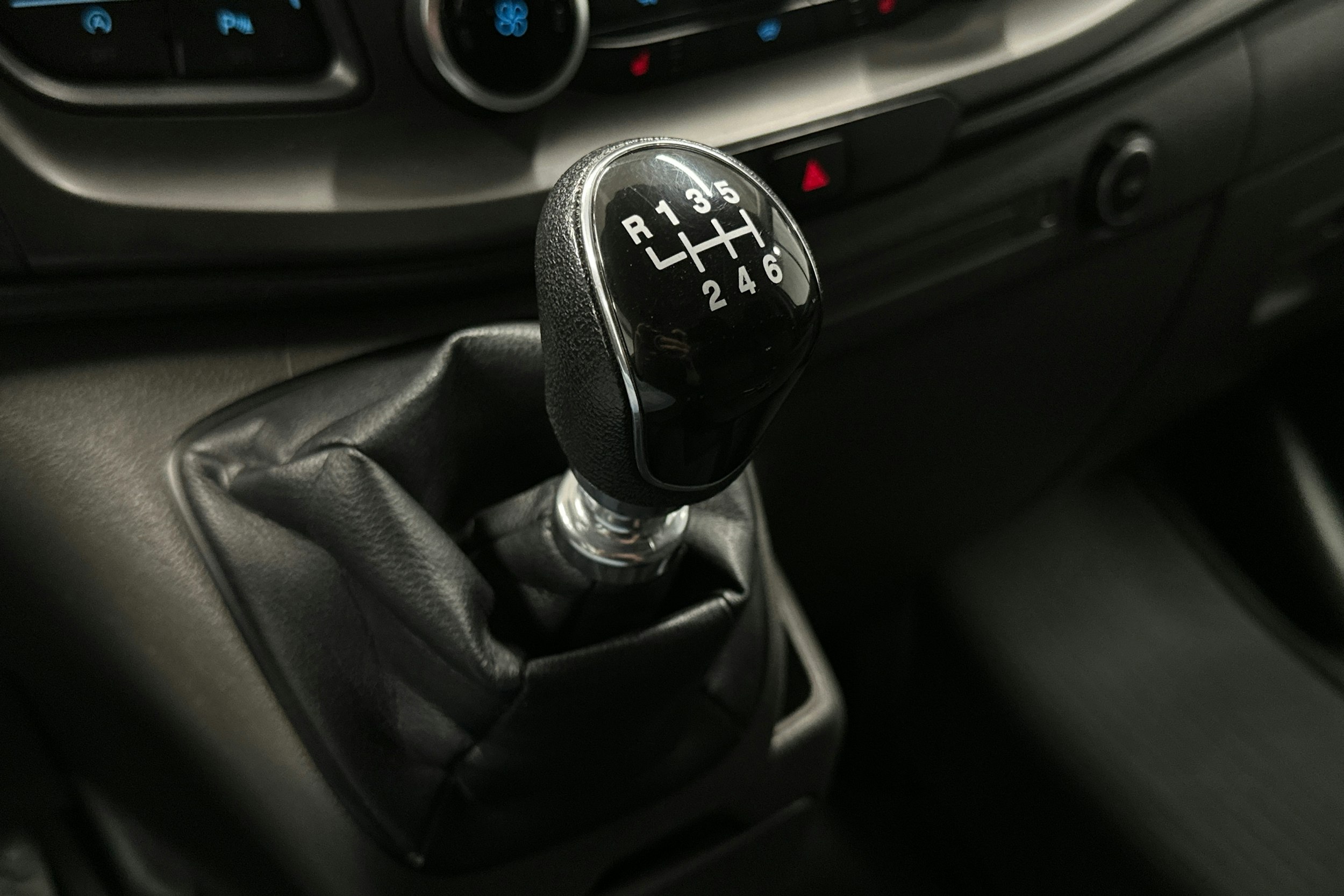 hopea Ford Transit Custom 2018 kuva 20.