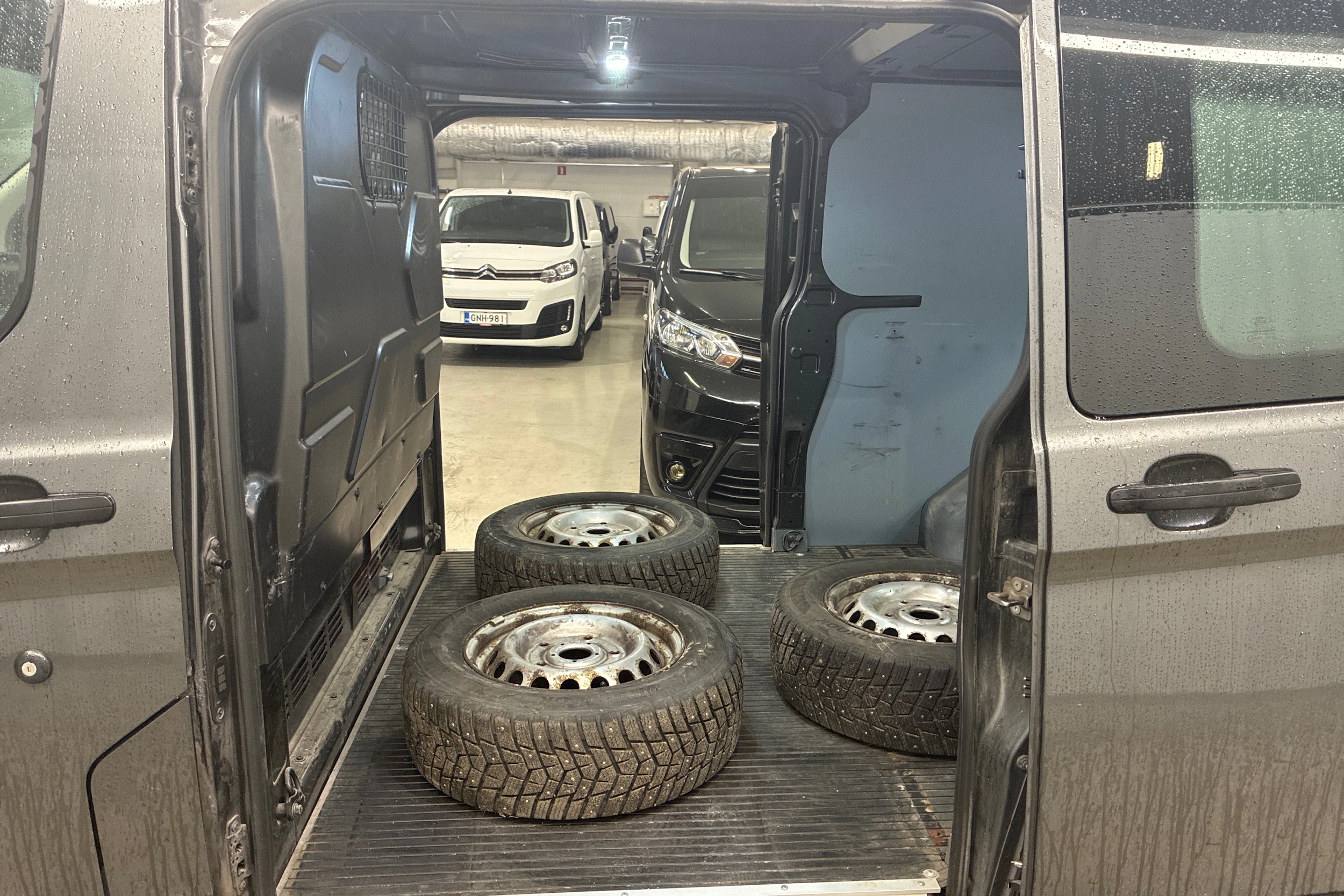 harmaa Ford Transit Custom 2018 kuva 5.