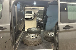 harmaa Ford Transit Custom 2018 kuva 5.