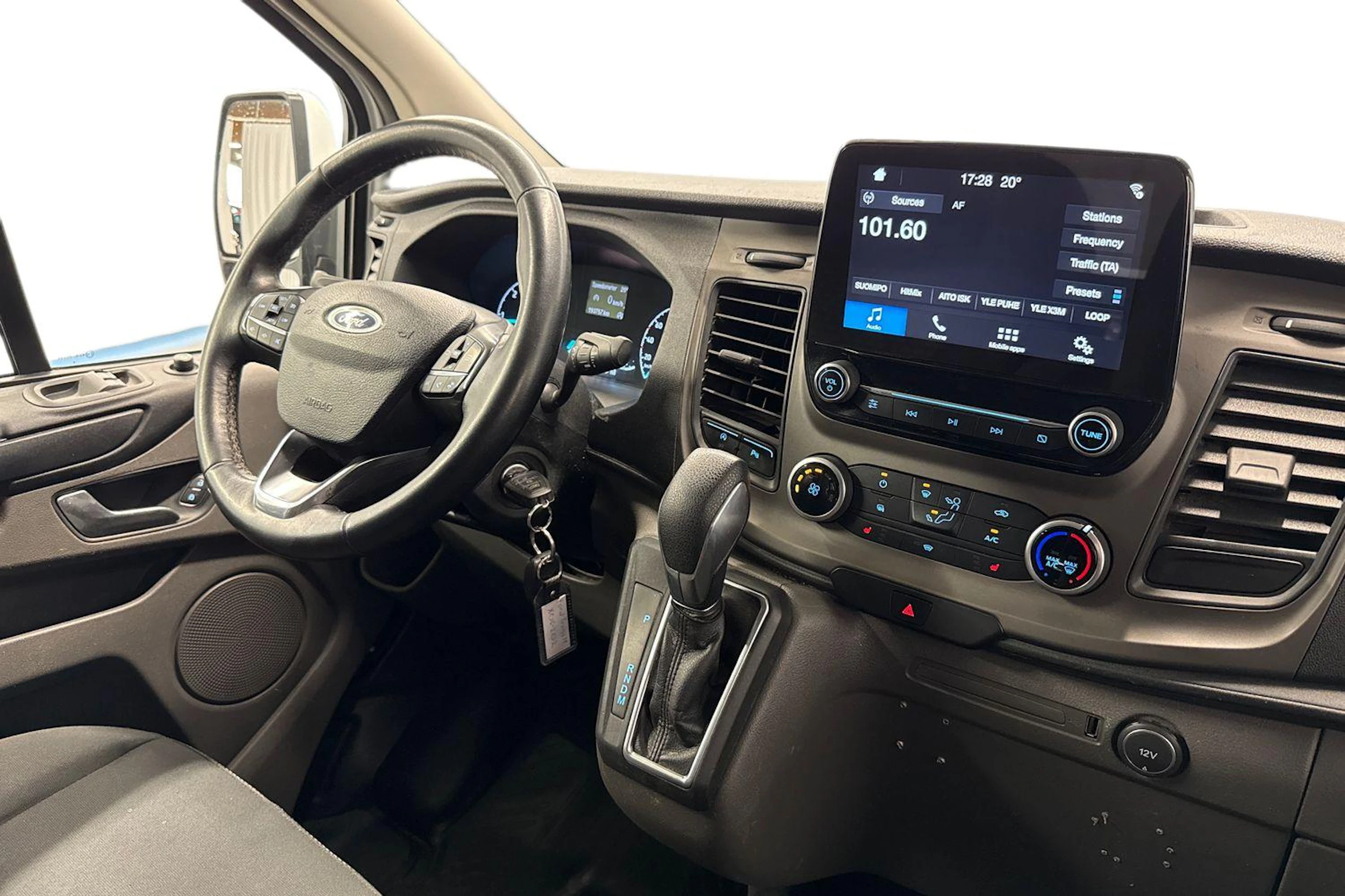 valkoinen Ford Transit Custom 2018 kuva 8.