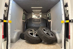 valkoinen Ford Transit Custom 2018 kuva 22.