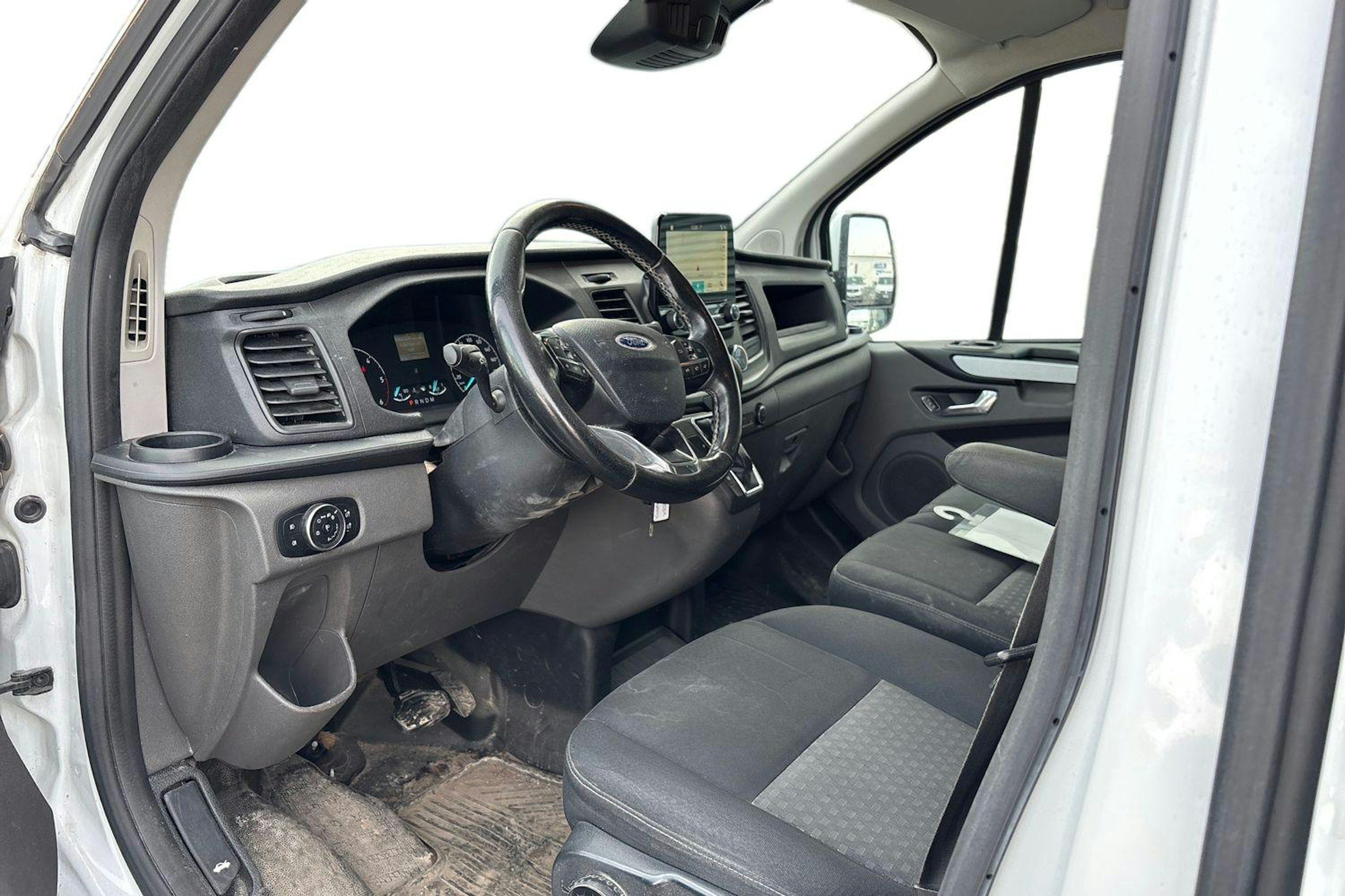 valkoinen Ford Transit Custom 2018 kuva 3.