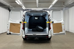 valkoinen Ford Transit Custom 2018 kuva 10.