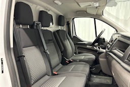 valkoinen Ford Transit Custom 2018 kuva 13.