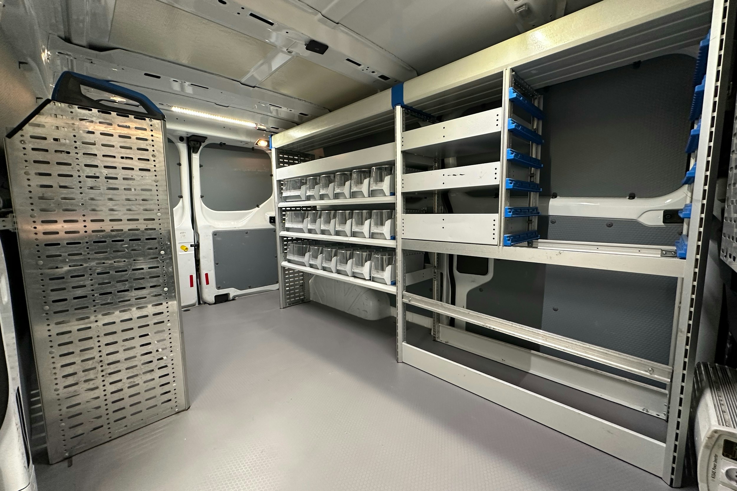 valkoinen Ford Transit Custom 2018 kuva 12.
