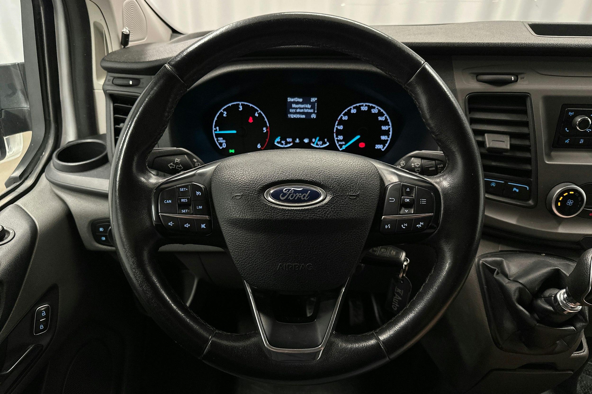 valkoinen Ford Transit Custom 2018 kuva 15.