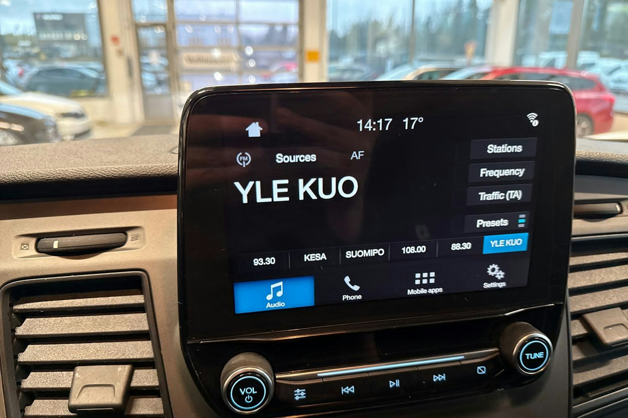 valkoinen Ford Transit Custom 2019 kuva 20.
