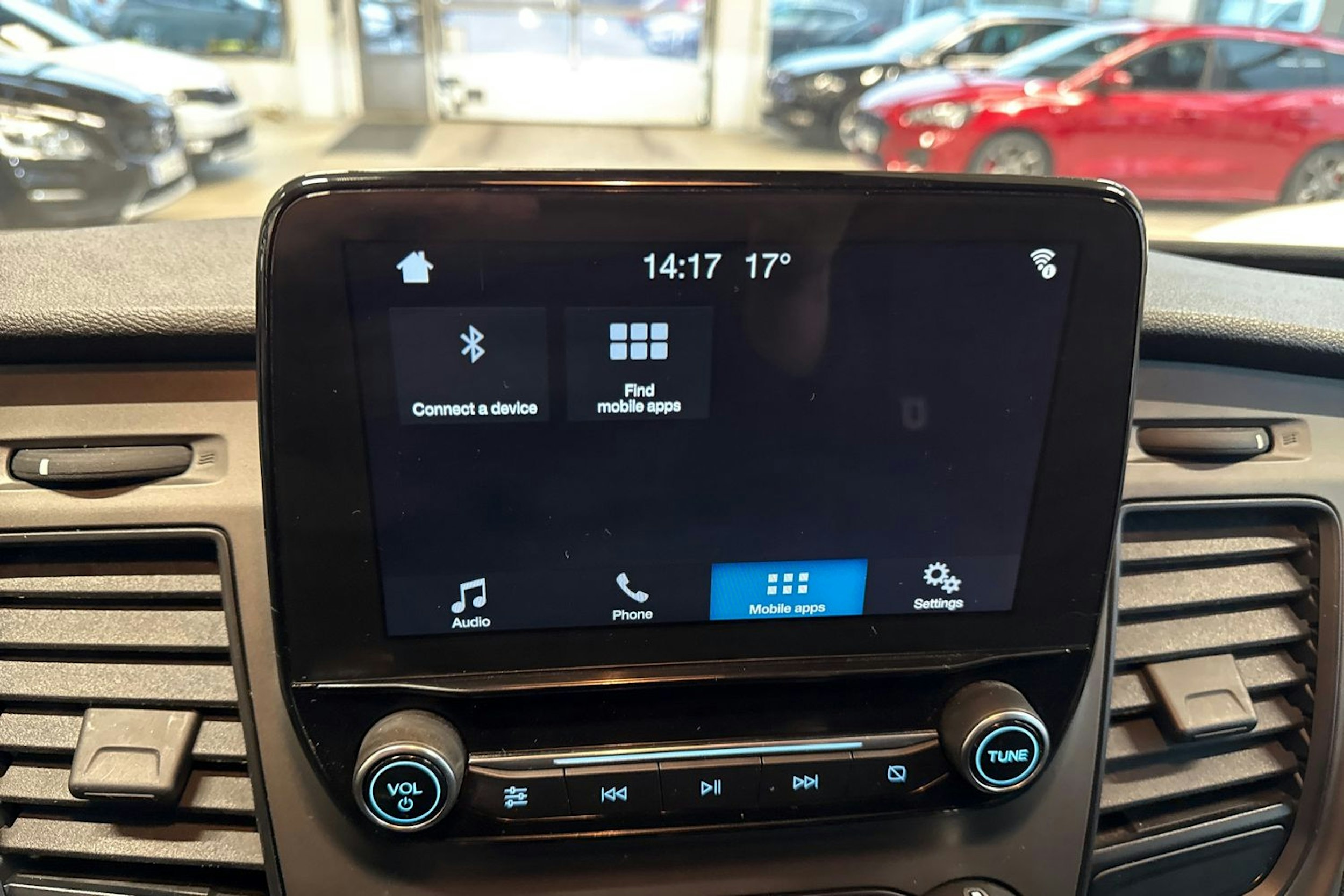 valkoinen Ford Transit Custom 2019 kuva 21.