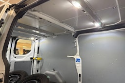 valkoinen Ford Transit Custom 2019 kuva 29.