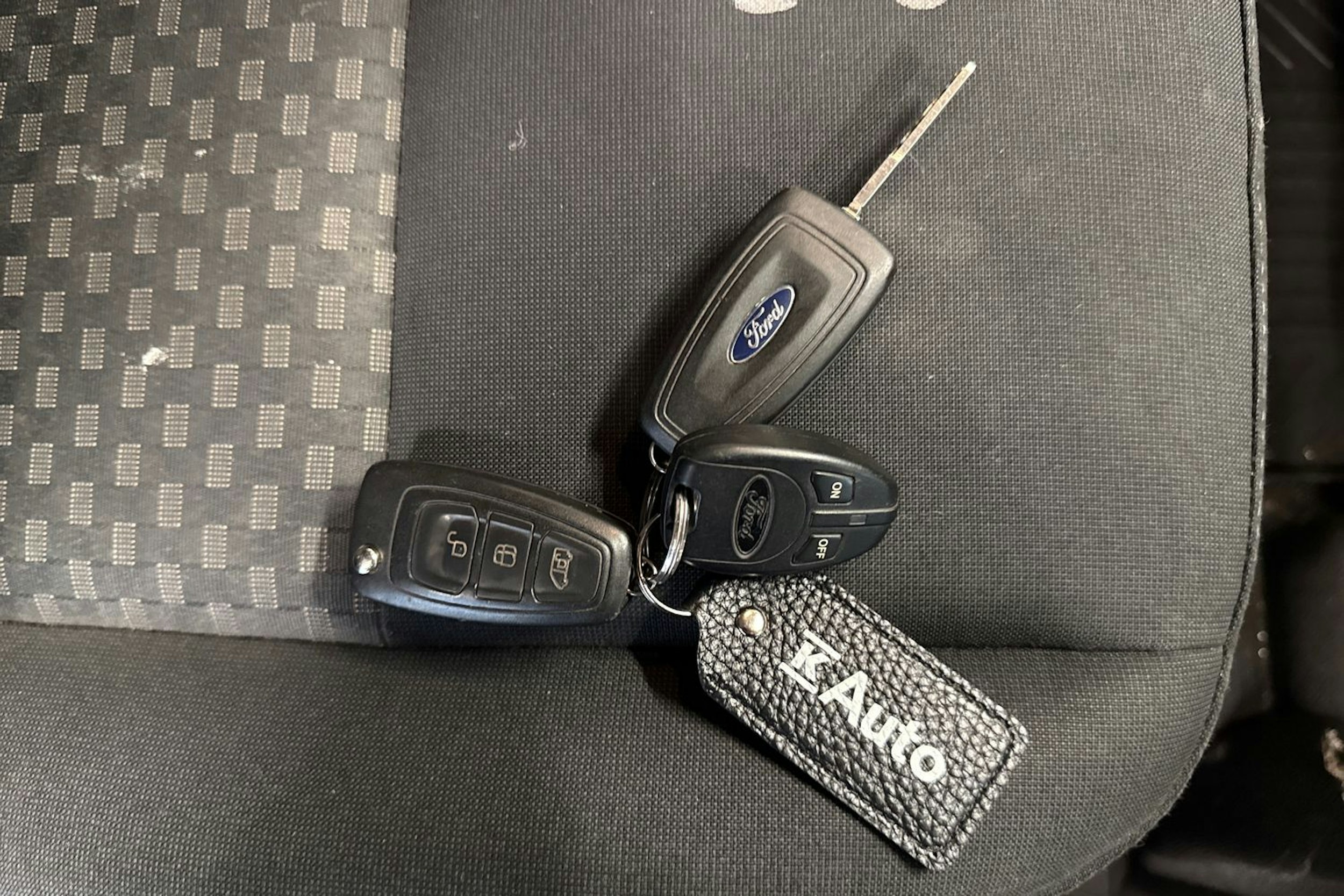 valkoinen Ford Transit Custom 2019 kuva 30.