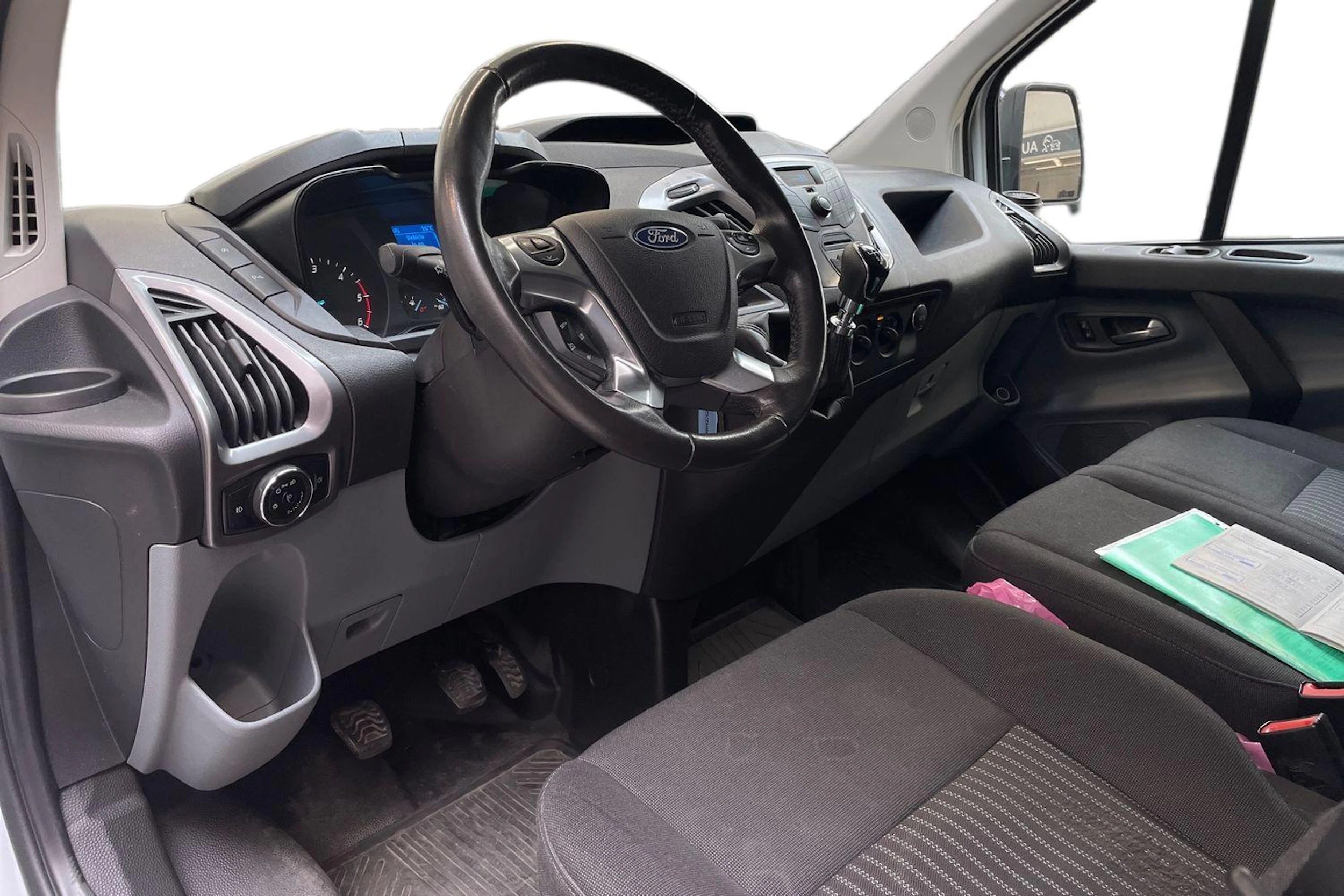 valkoinen Ford Transit Custom 2018 kuva 3.