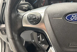valkoinen Ford Transit Custom 2018 kuva 13.