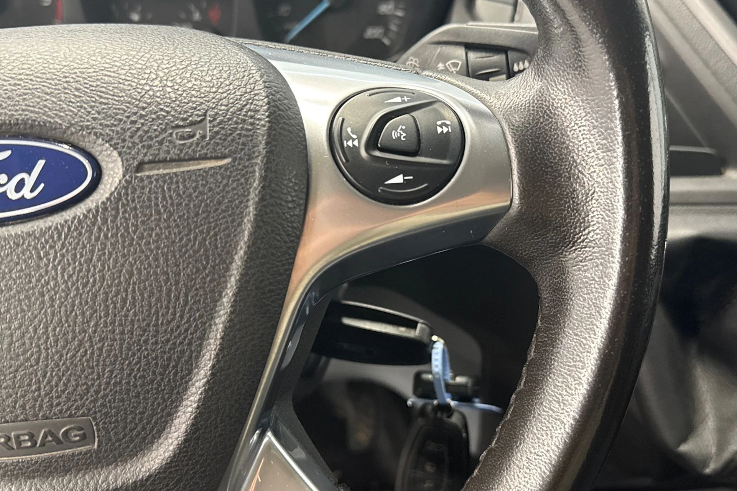 valkoinen Ford Transit Custom 2018 kuva 15.