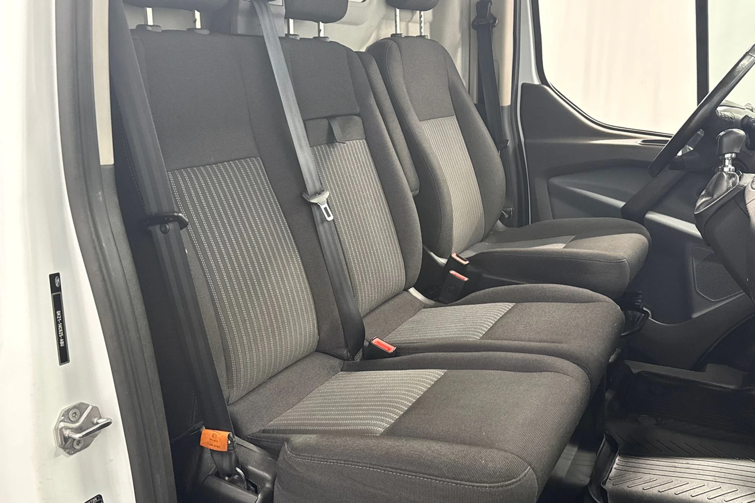 valkoinen Ford Transit Custom 2018 kuva 21.