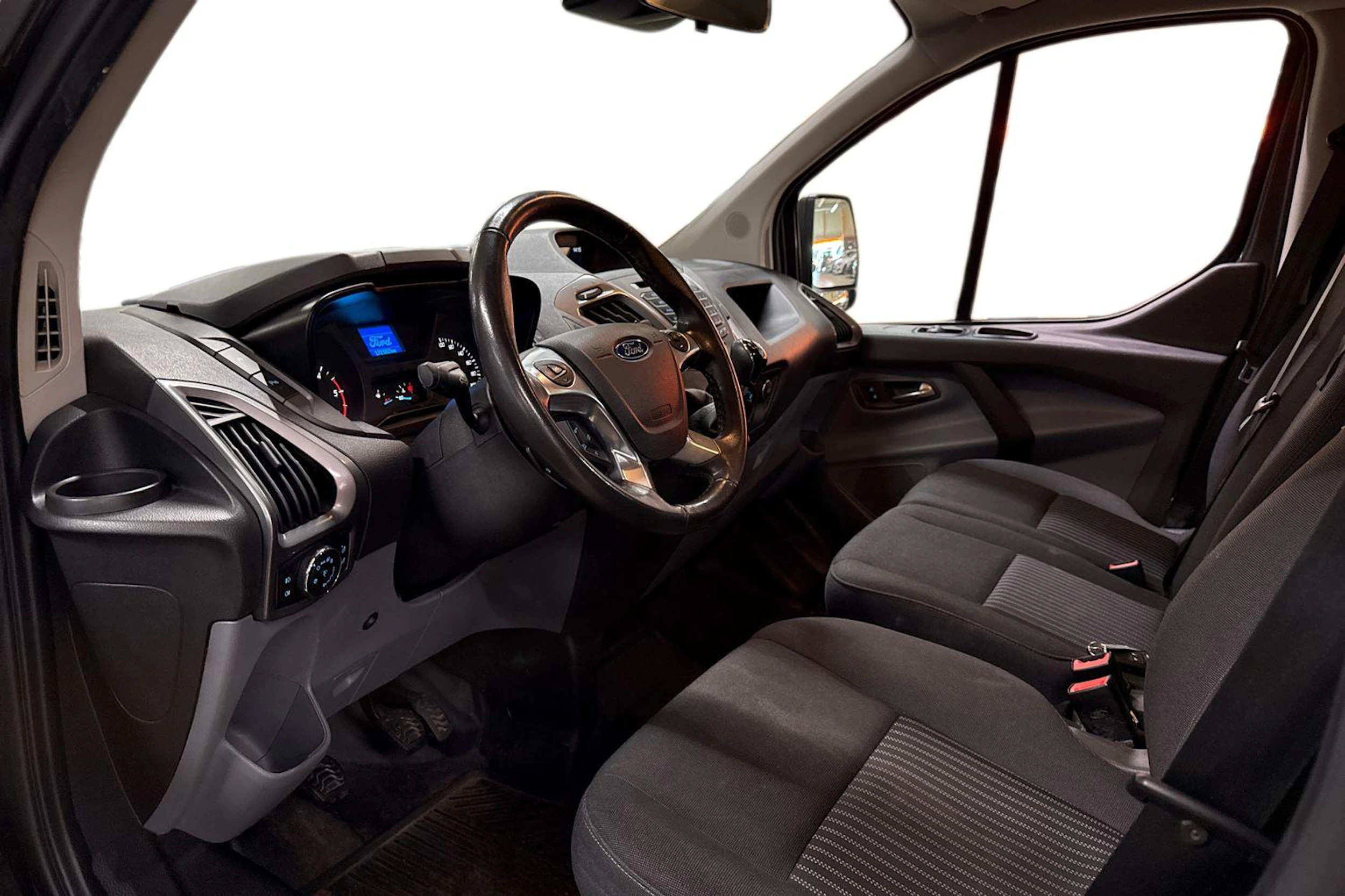 harmaa Ford Transit Custom 2018 kuva 3.