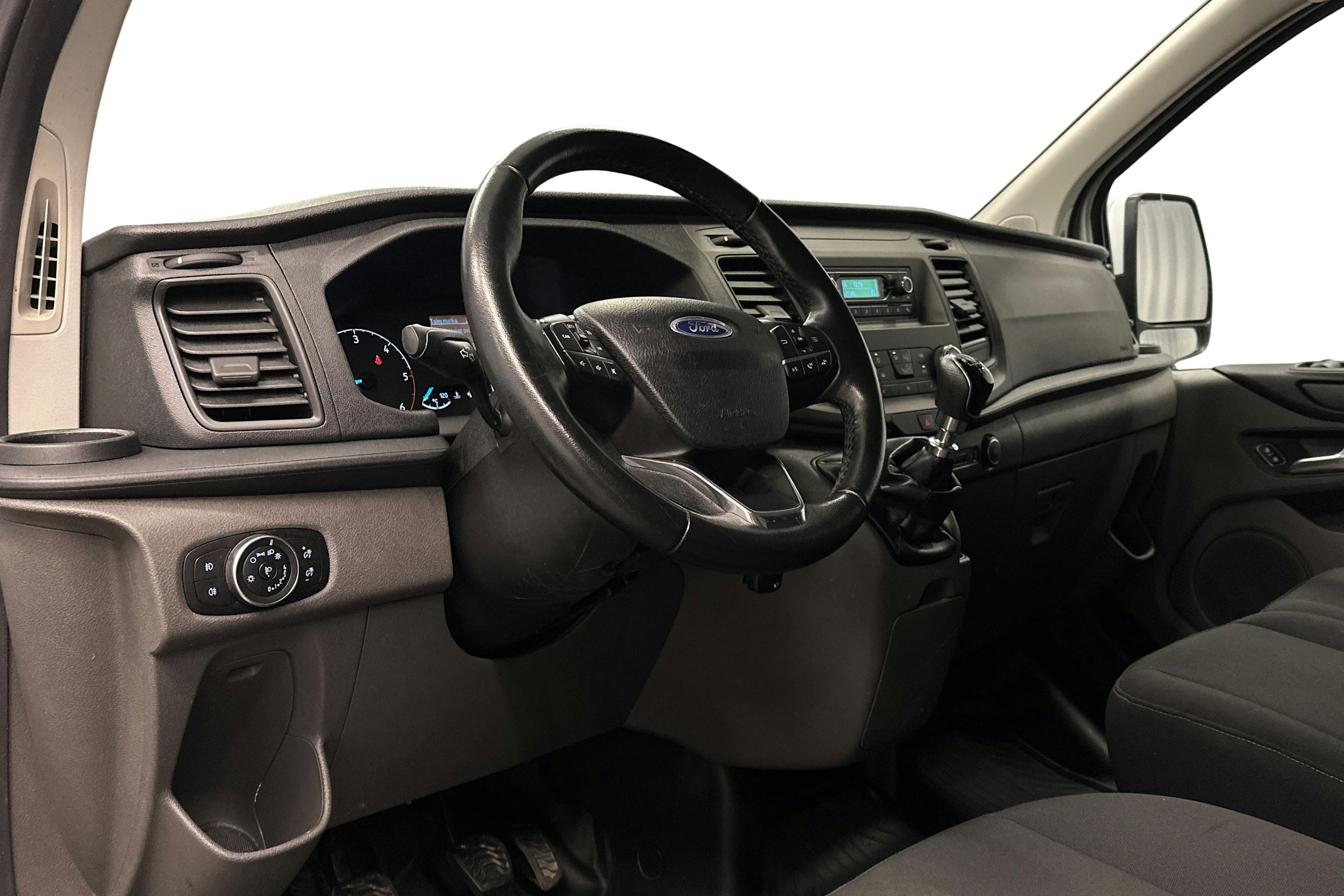 valkoinen Ford Transit Custom 2019 kuva 6.