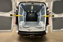 valkoinen Ford Transit Custom 2019 kuva 20.