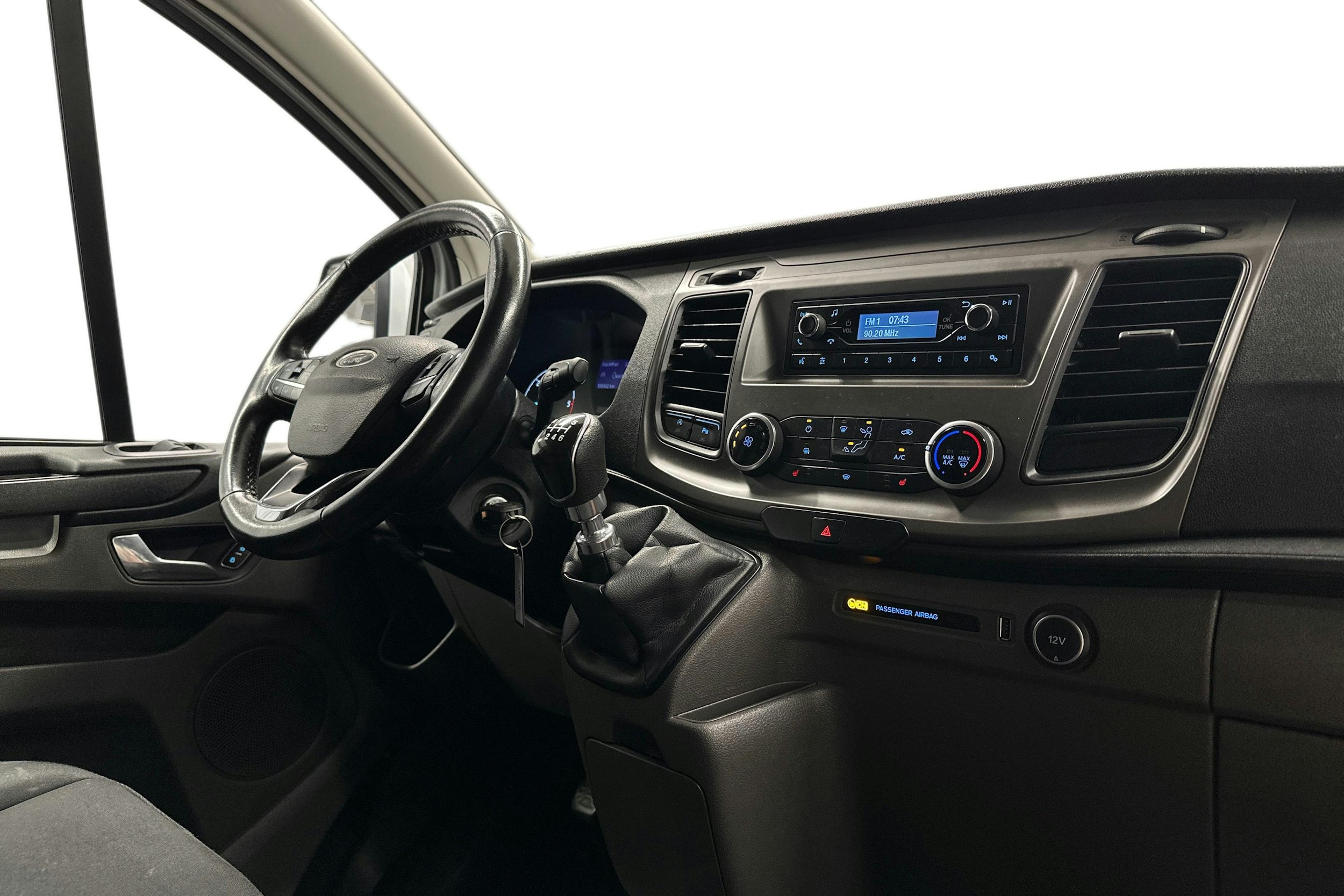 valkoinen Ford Transit Custom 2019 kuva 7.