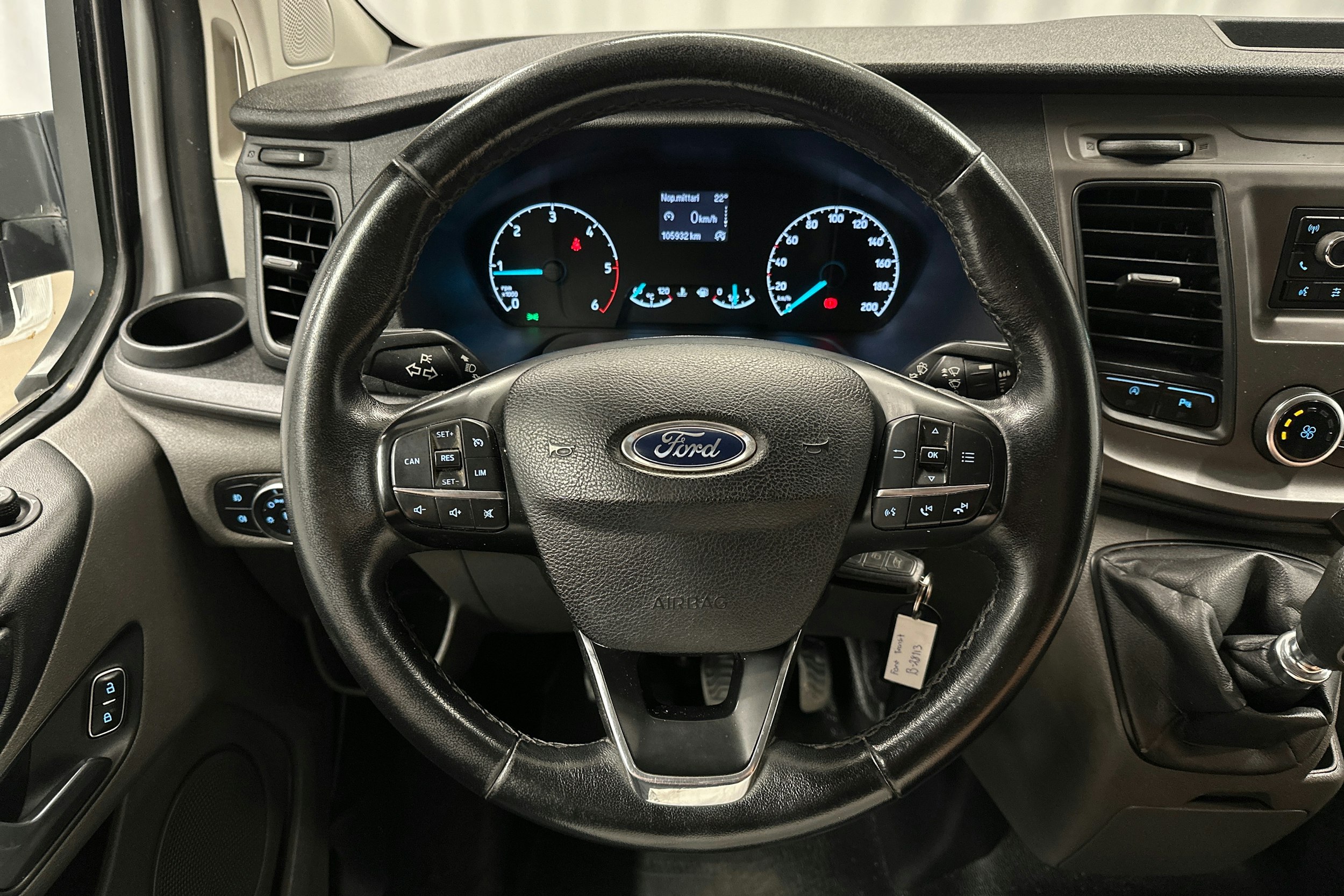 valkoinen Ford Transit Custom 2019 kuva 10.
