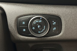valkoinen Ford Transit Custom 2019 kuva 20.
