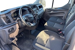 Valkoinen Ford Transit Custom 2019 kuva 3.