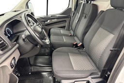Valkoinen Ford Transit Custom 2019 kuva 7.