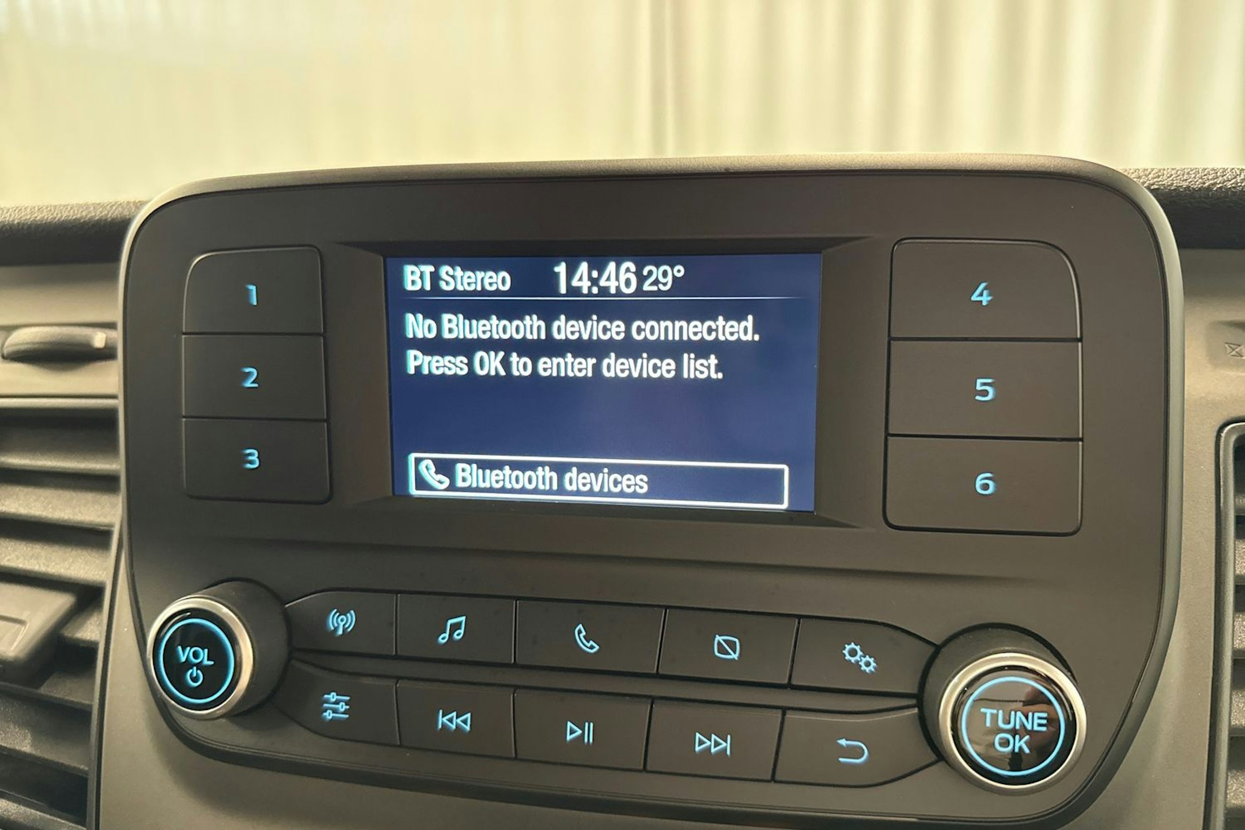 valkoinen Ford Transit Custom 2019 kuva 20.