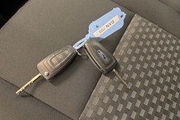 valkoinen Ford Transit Custom 2019 kuva 25.