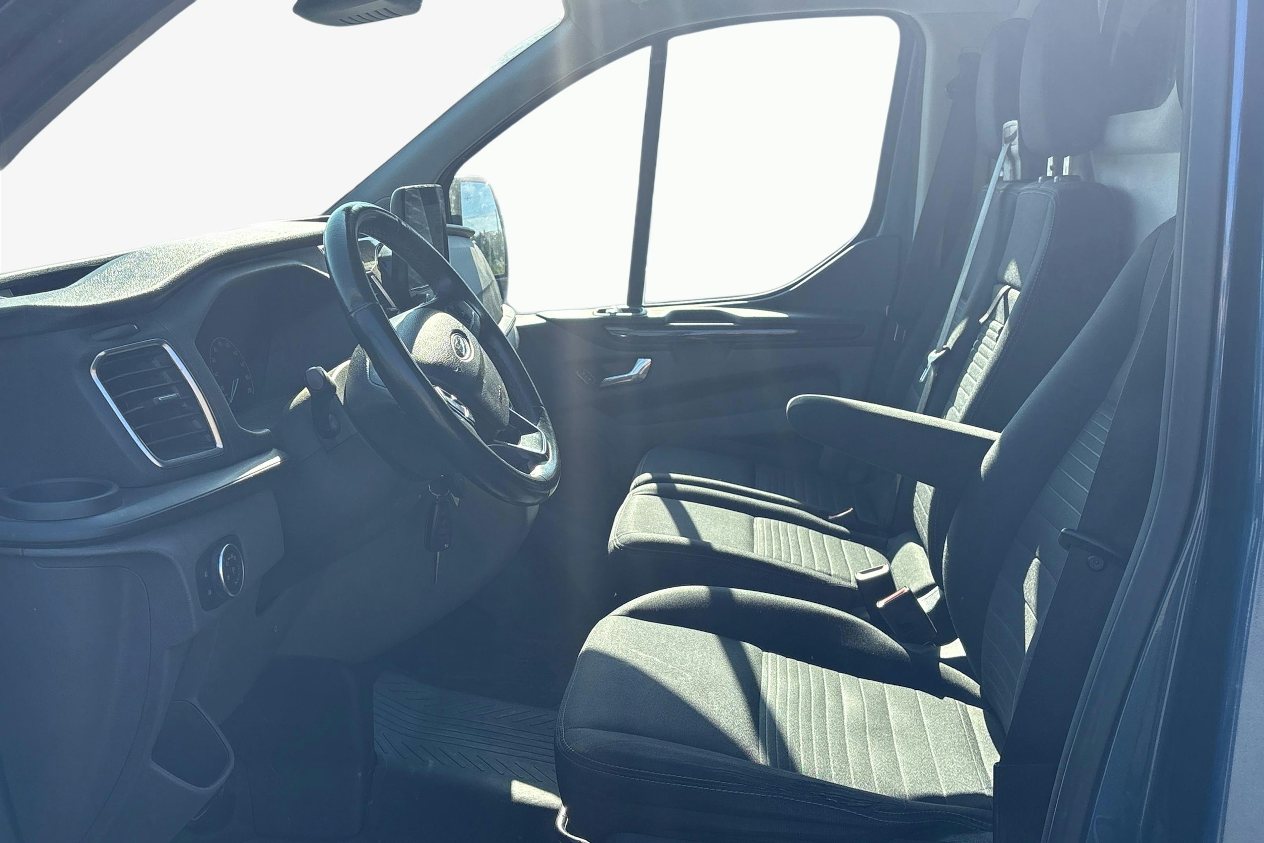 sininen Ford Transit Custom 2019 kuva 2.