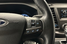 valkoinen Ford Transit Custom 2019 kuva 12.