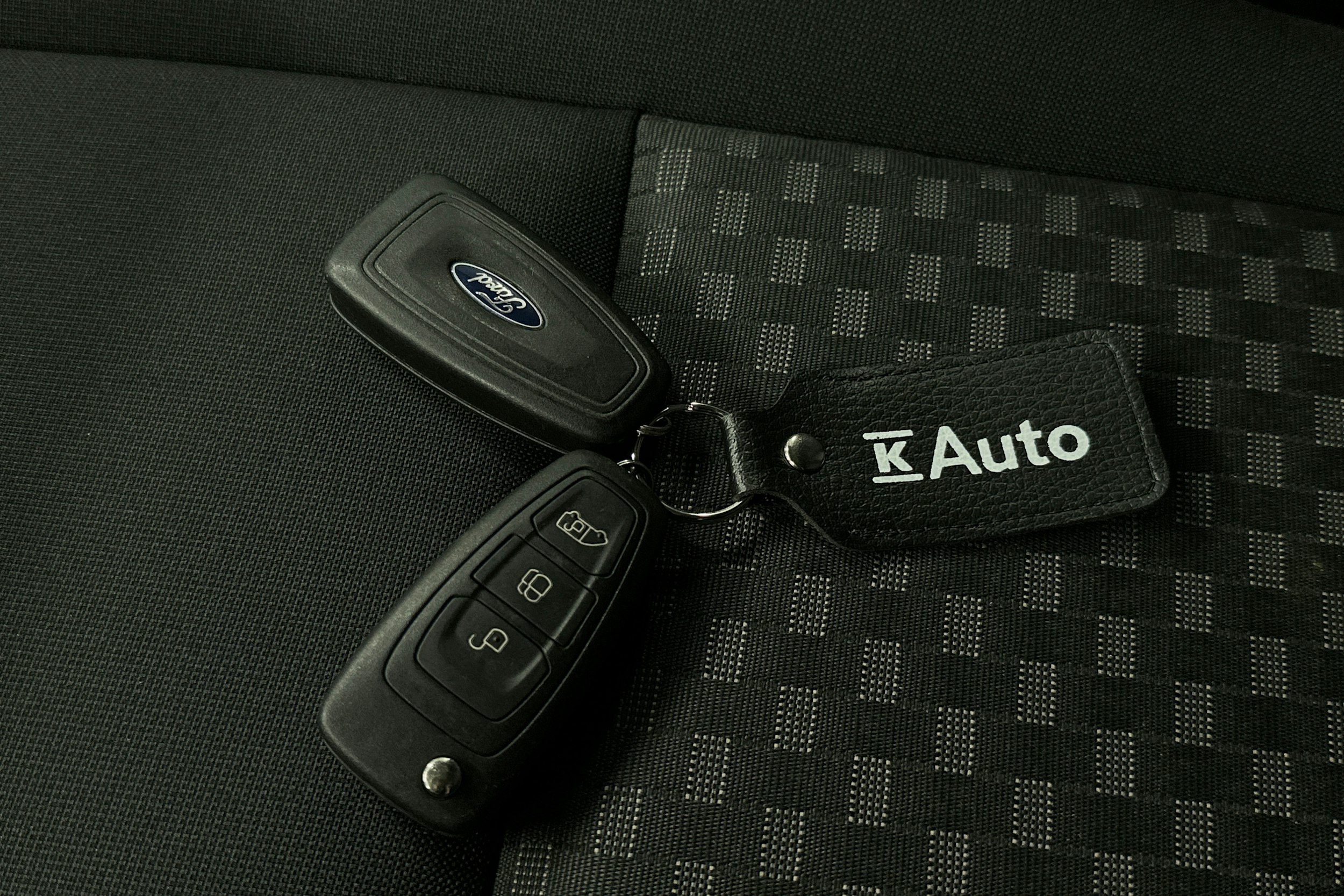 valkoinen Ford Transit Custom 2019 kuva 21.