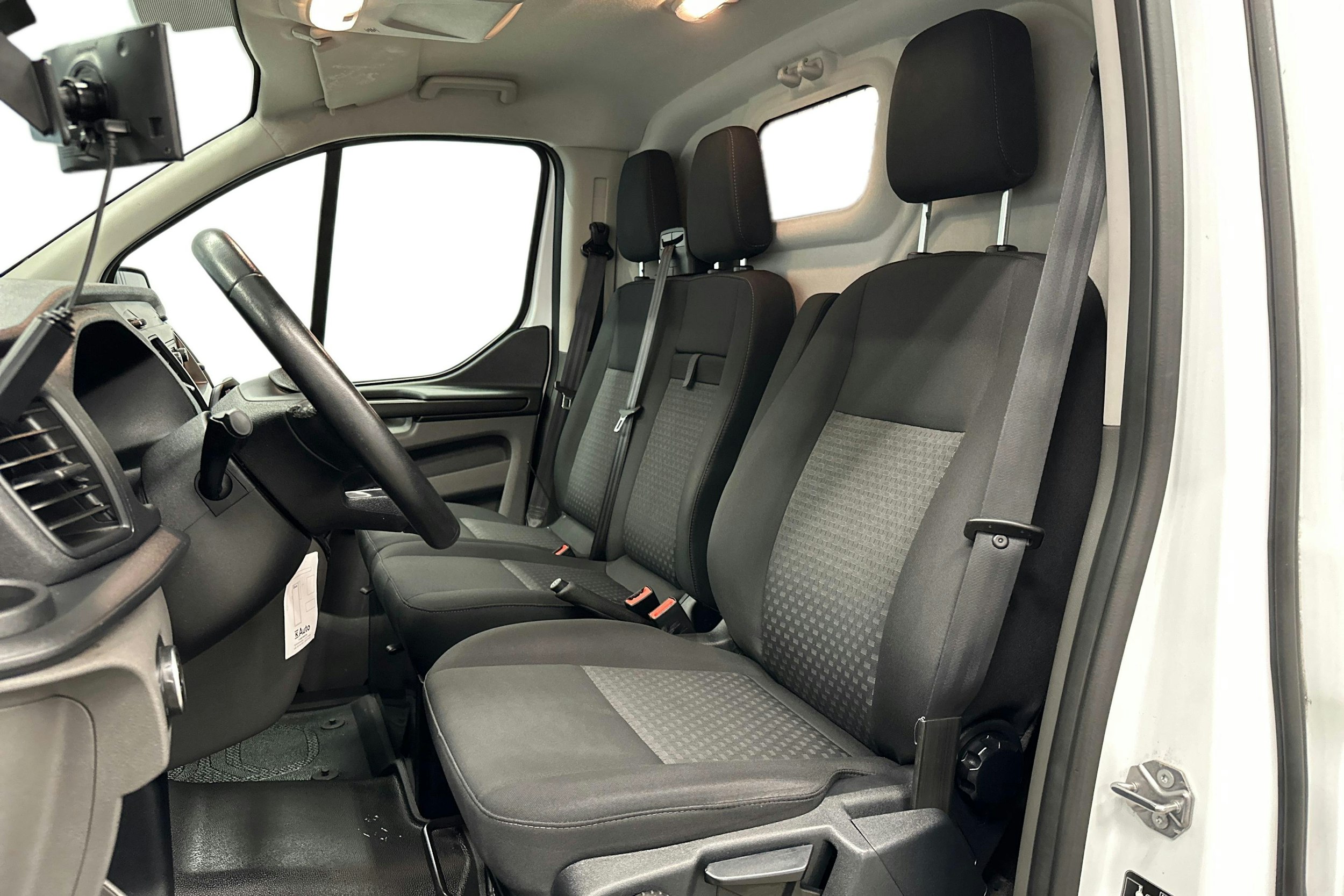 valkoinen Ford Transit Custom 2019 kuva 8.