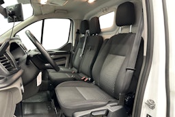 valkoinen Ford Transit Custom 2019 kuva 8.