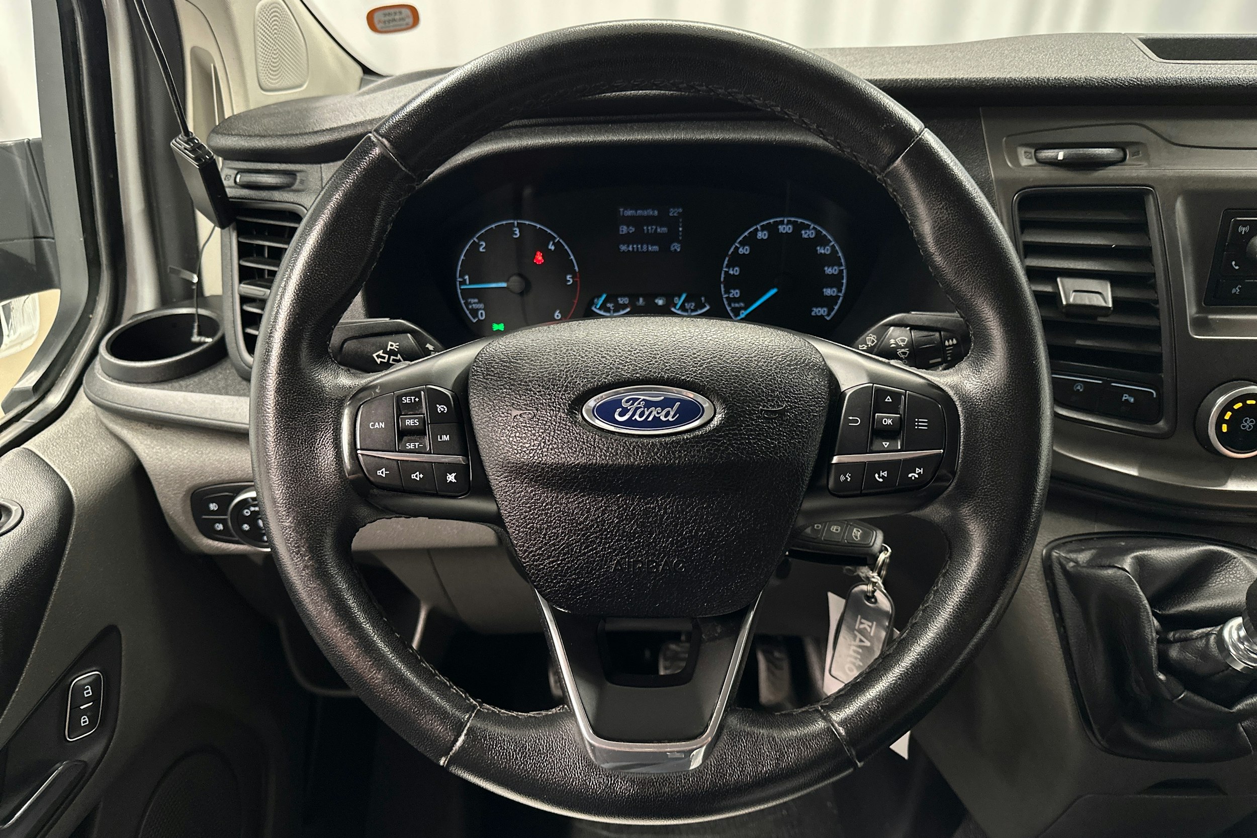 valkoinen Ford Transit Custom 2019 kuva 10.