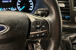 valkoinen Ford Transit Custom 2019 kuva 12.